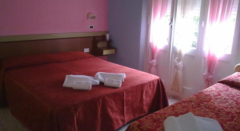 Hotel Eliseo Rimini Bagian luar foto