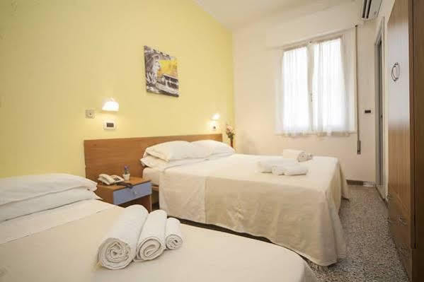 Hotel Eliseo Rimini Bagian luar foto
